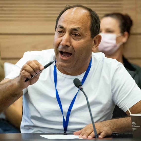 מבעלי שיווק השקמה, רמי לוי